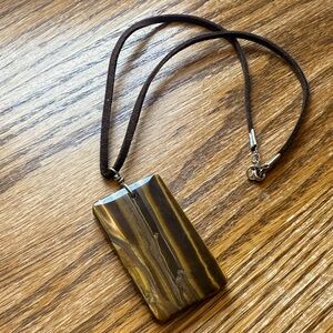 NECKLACE Tiger’s Eye crystal Gemstone Pendant Necklace